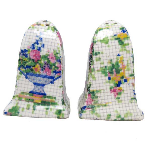 cross stitch pattern salt & pepper shaker bell obelisk shape roses 2.5" tall