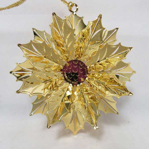 2008 holly wreath danbury mint christmas ornament 23k gold plated - image 2