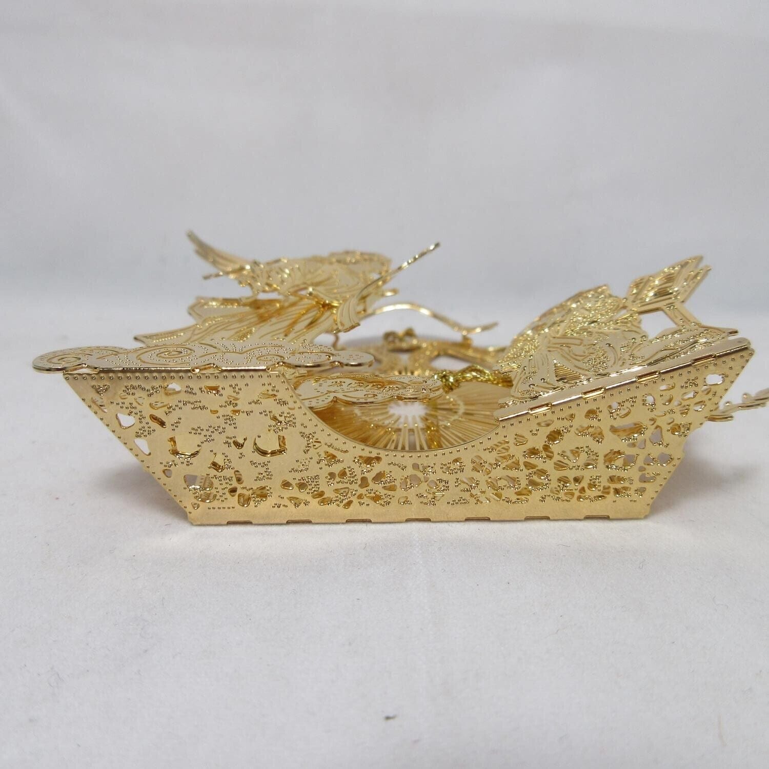2009 The Annunciation Danbury Mint Christmas Ornament 23k Gold Plated - Image 3
